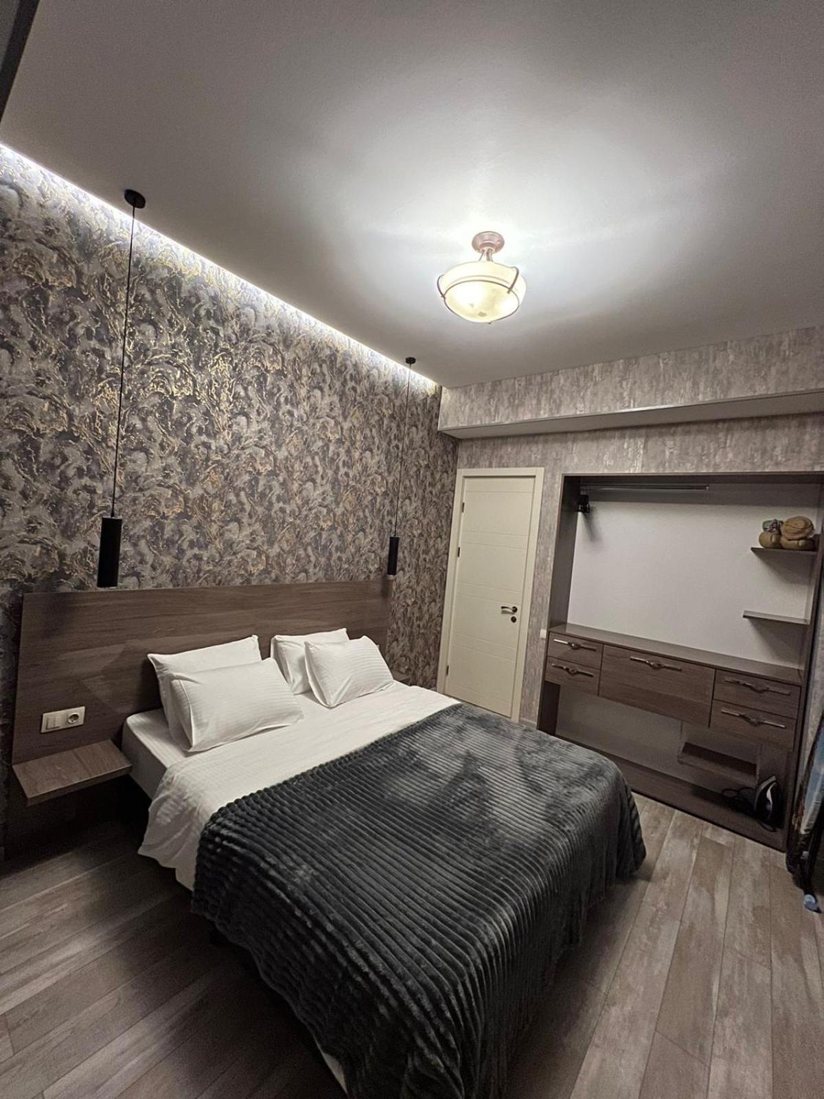 App 2 * Tbilisi